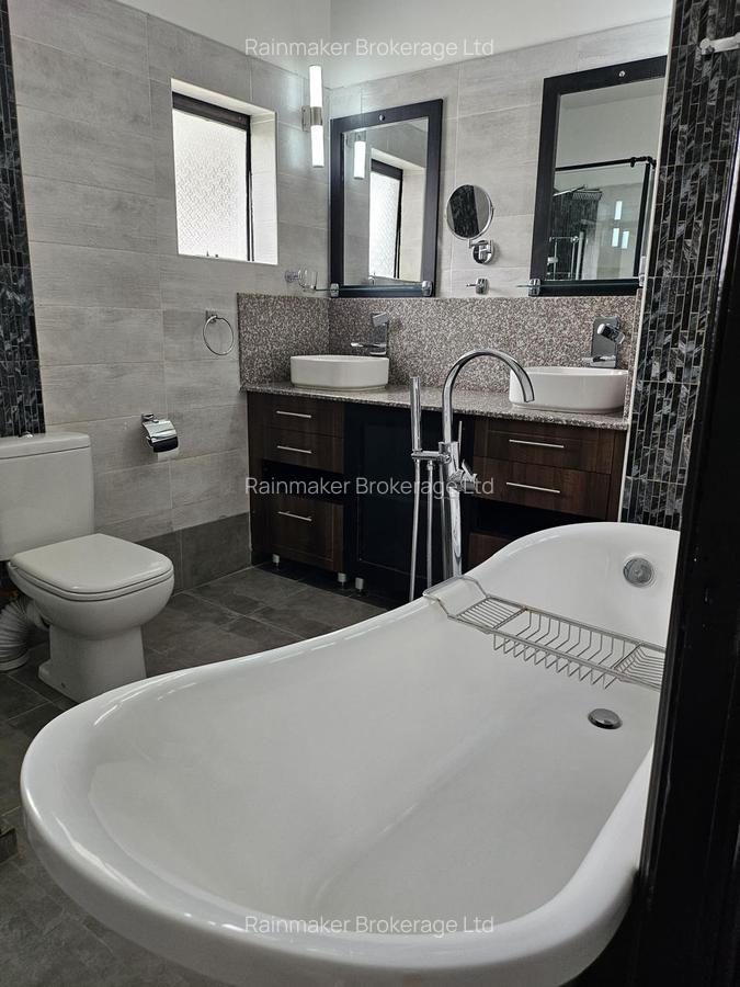 4 Bed Townhouse with En Suite in Runda - 3