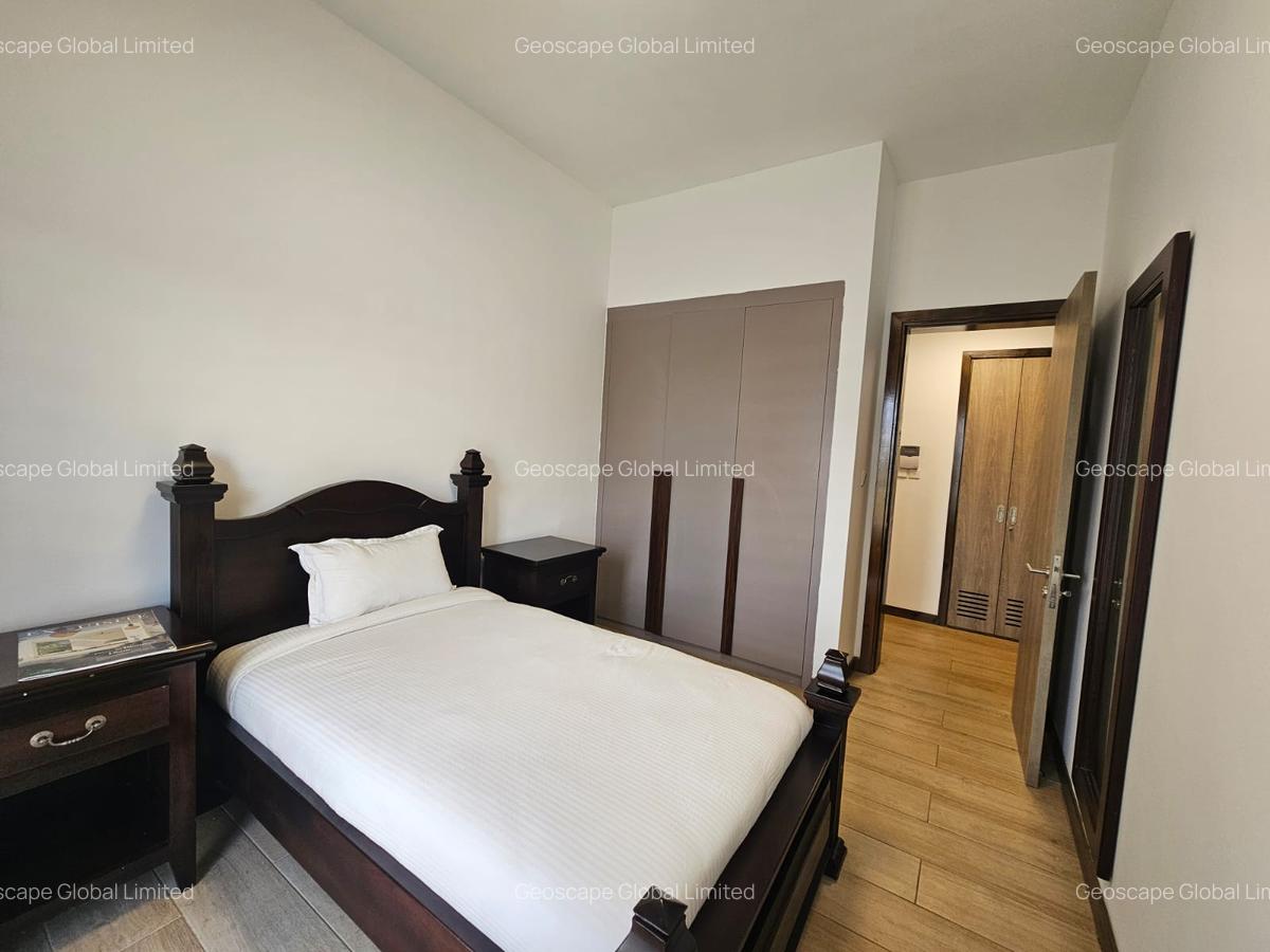 Furnished 3 Bed Apartment with En Suite in Rosslyn - 3