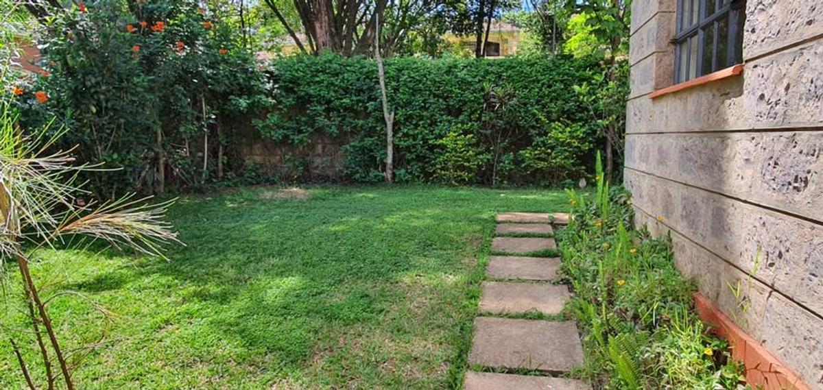 4 Bed Townhouse with En Suite at Chalbi Drive - 18