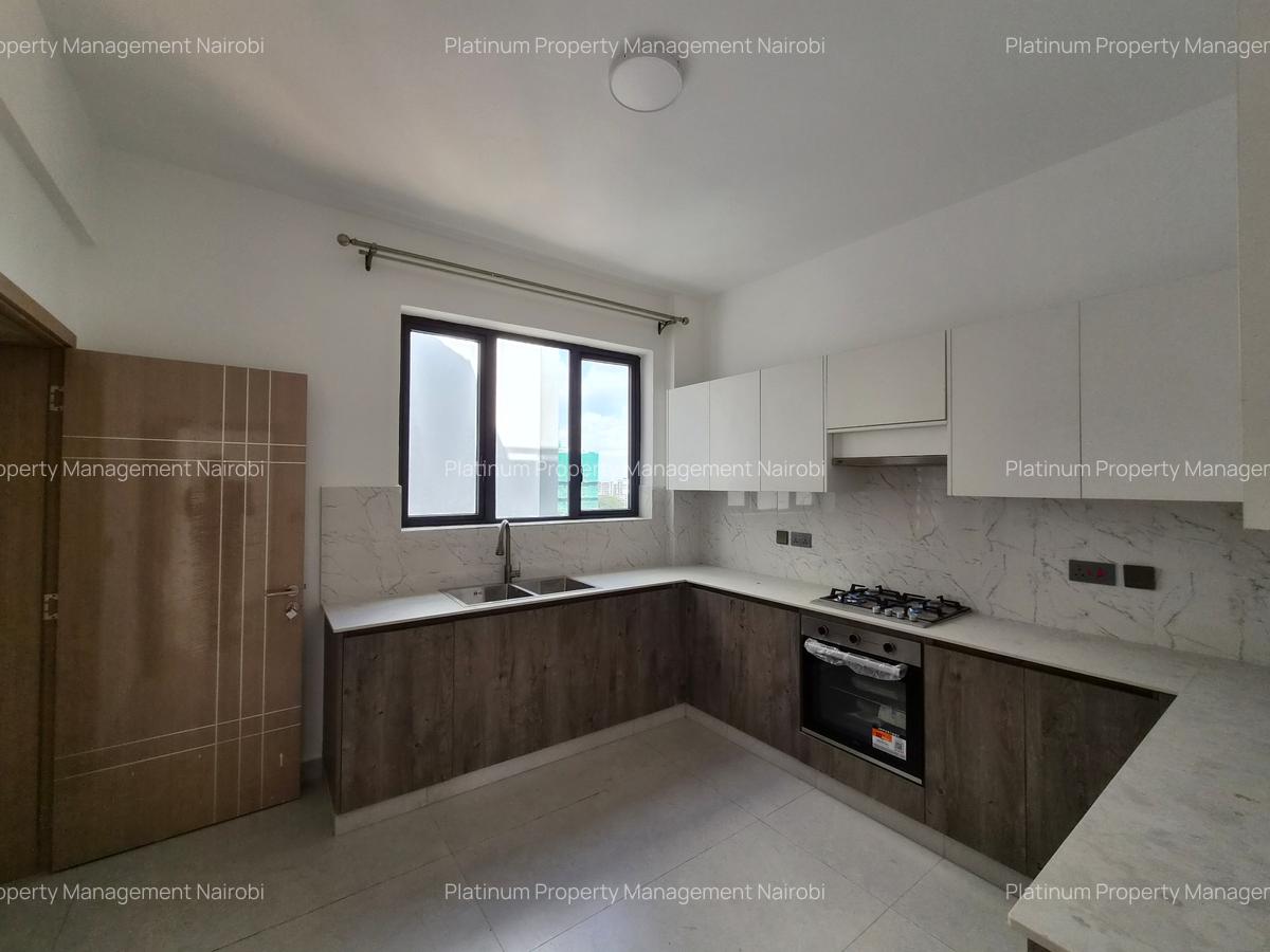3 Bed Apartment with En Suite at Brookside Gardens - 7