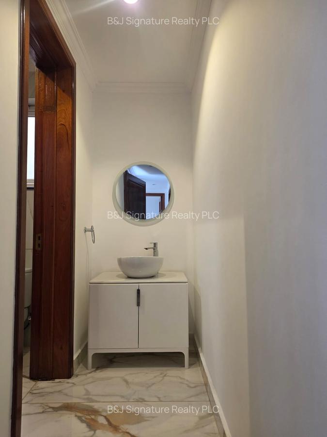 5 Bed Townhouse with En Suite in Lavington - 5