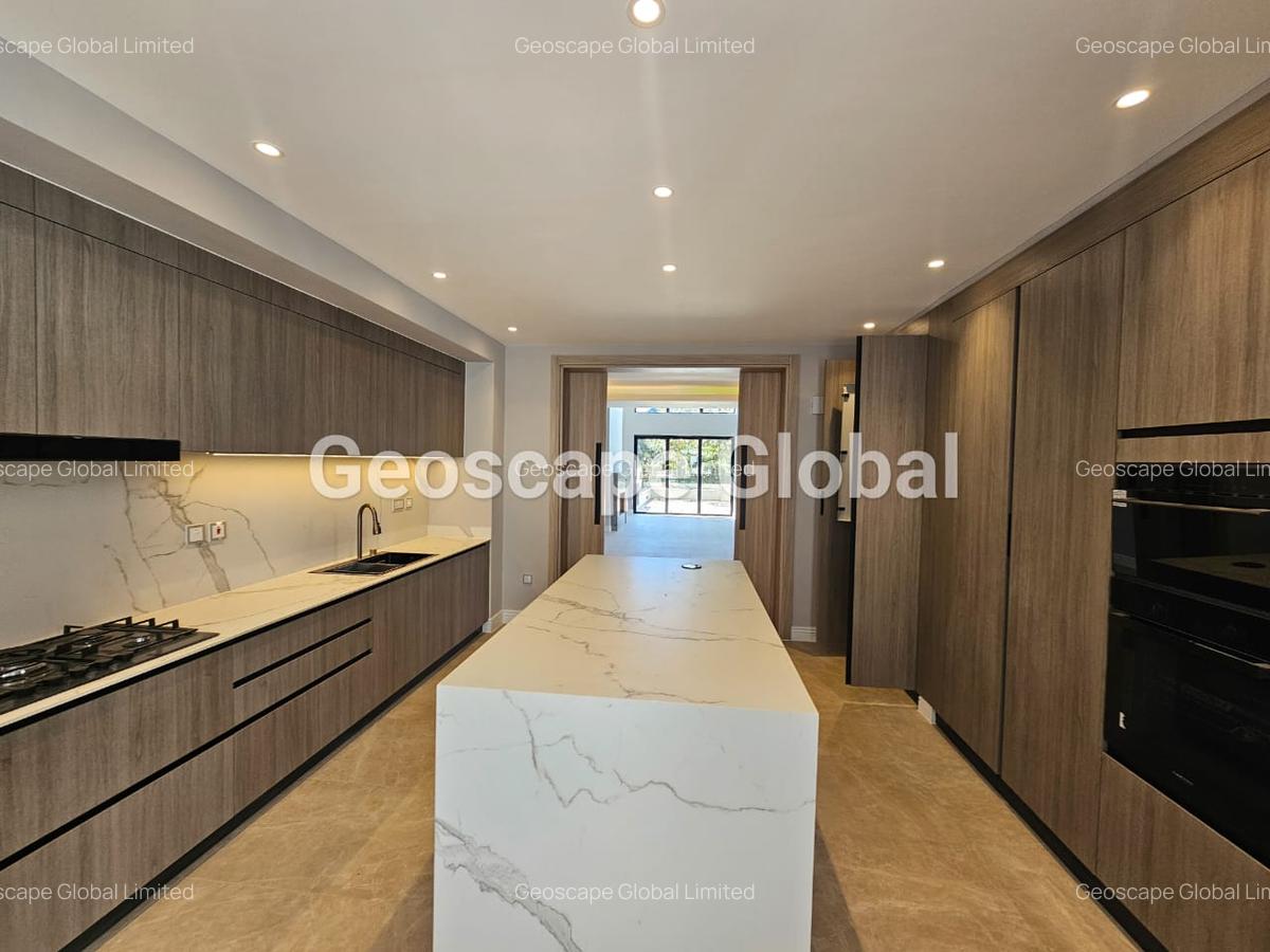 4 Bed Townhouse with En Suite in Runda - 9