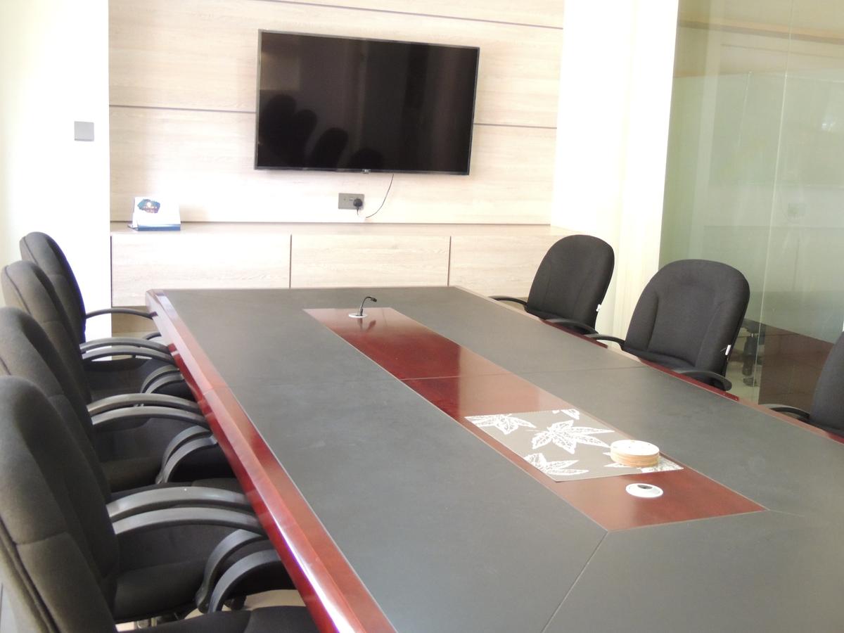 Furnished 1,200 ft² Office with Service Charge Included at Western Heights - 9