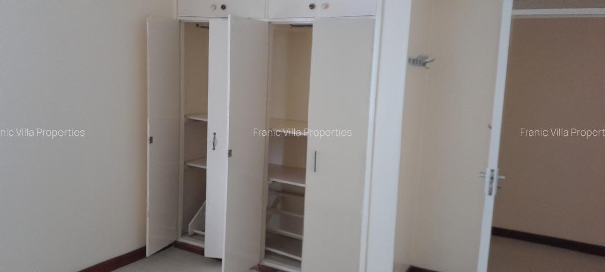 4 Bed Apartment with En Suite at City Park Estate - 11