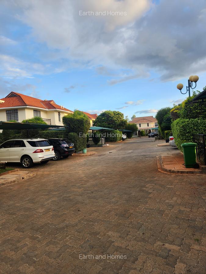 3 Bed Townhouse with En Suite at Greenpark Estate - 2