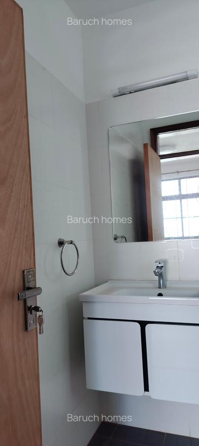 4 Bed Villa with En Suite in Runda - 14