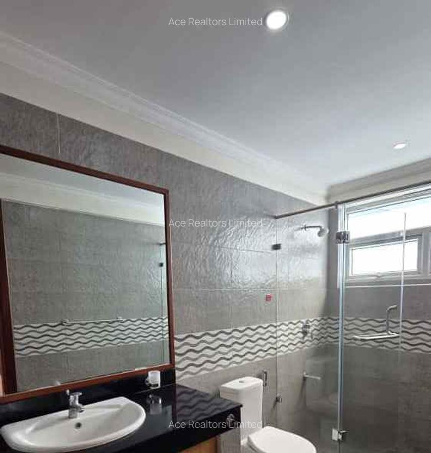 3 Bed Apartment with En Suite at Parklands - 13