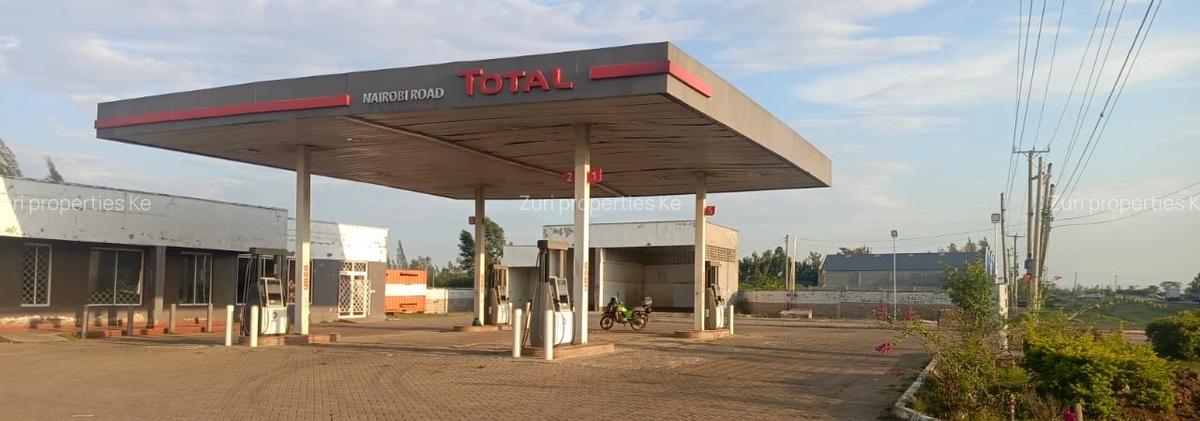 6 Bed House with Borehole at Nyamasaria Kisumu - 2