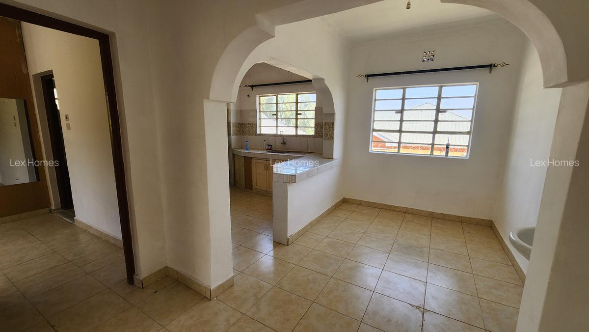 3 Bed House with En Suite at Rimpa Road - 8