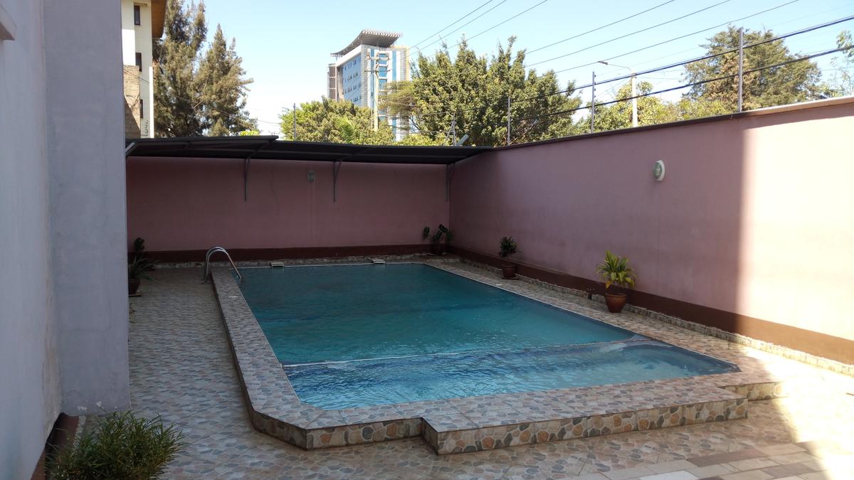 3 Bed Apartment with En Suite at Kilimani Estate Nairobi - 15