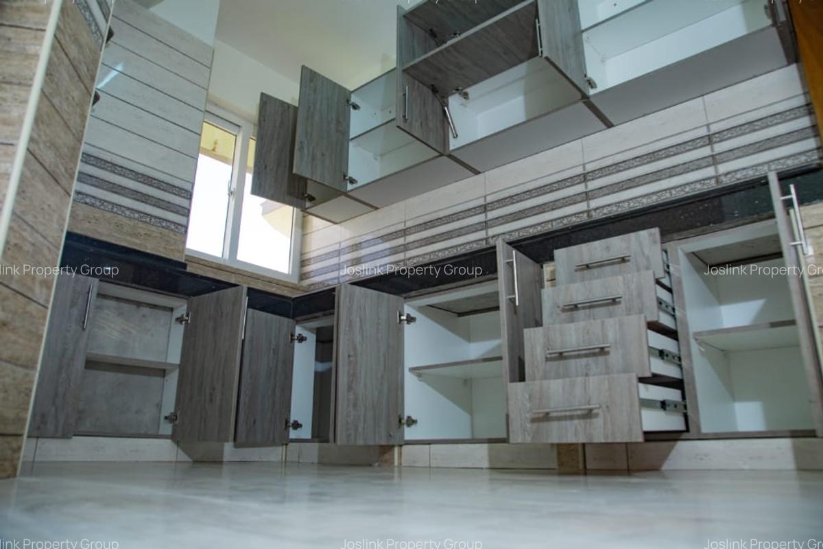 3 Bed Apartment with En Suite in Mtwapa - 3