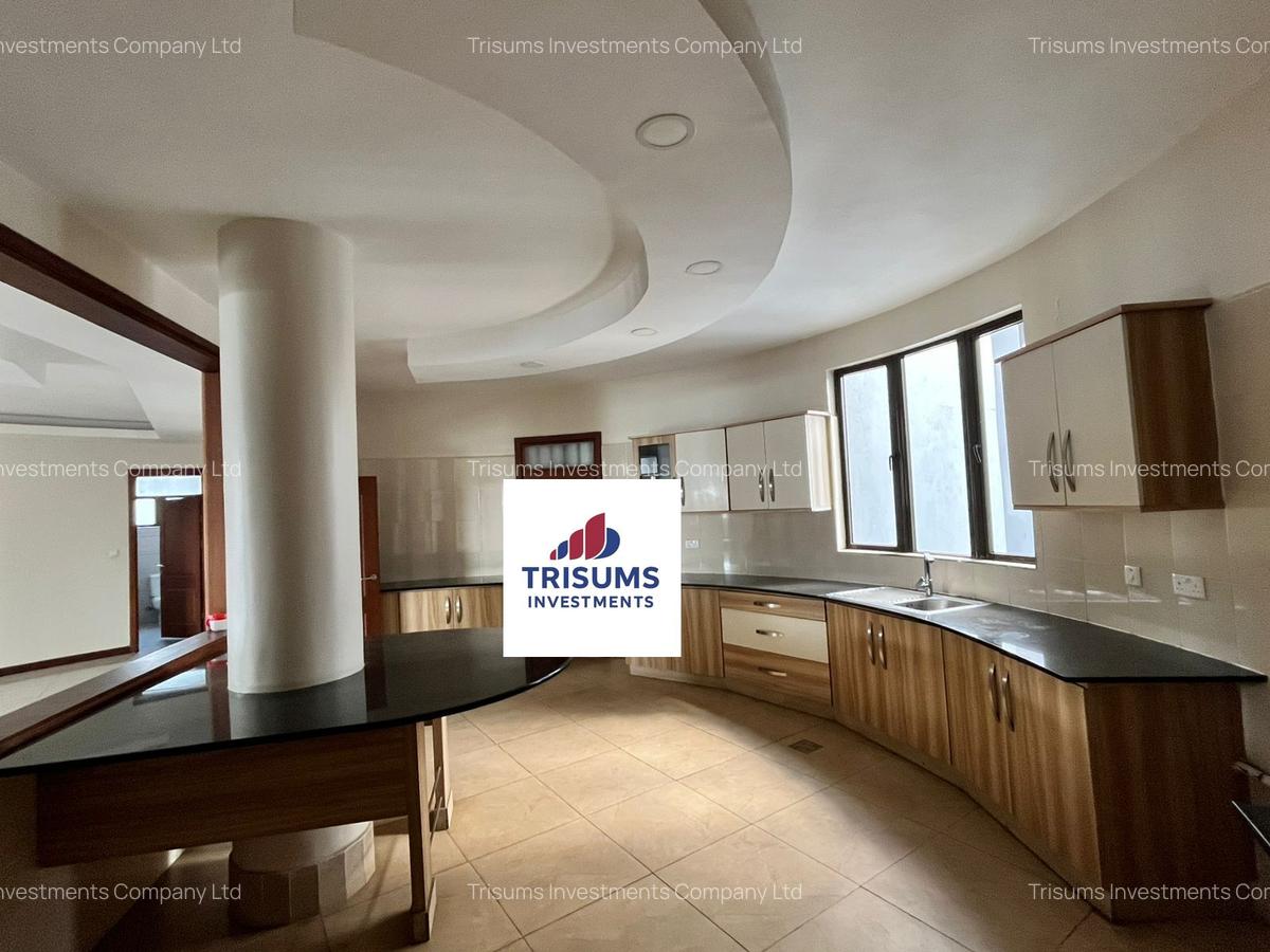 4 Bed Apartment with En Suite in Westlands Area - 4