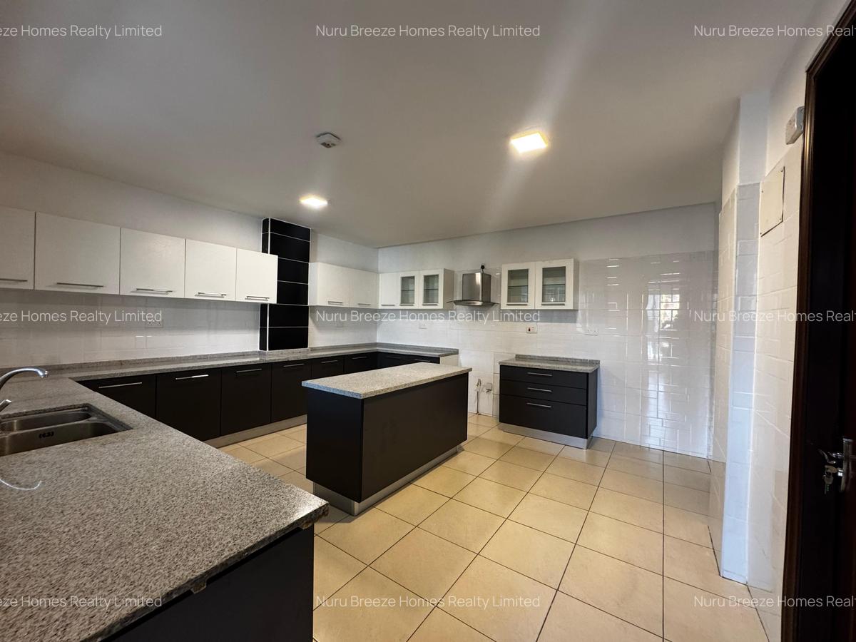 3 Bed Apartment with En Suite in General Mathenge - 8