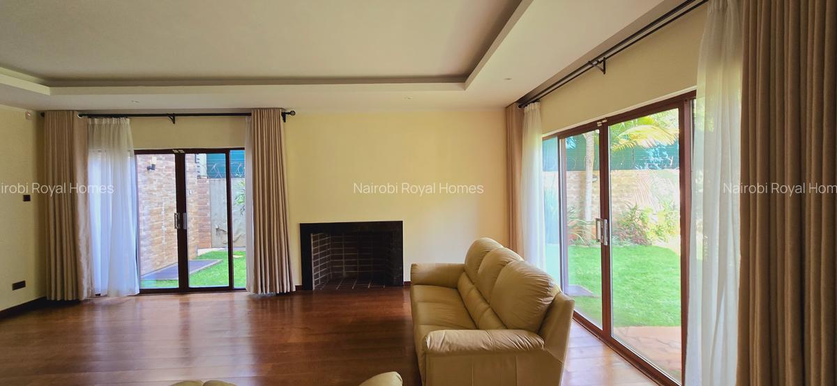 5 Bed Townhouse with En Suite at Lavington Green - 13