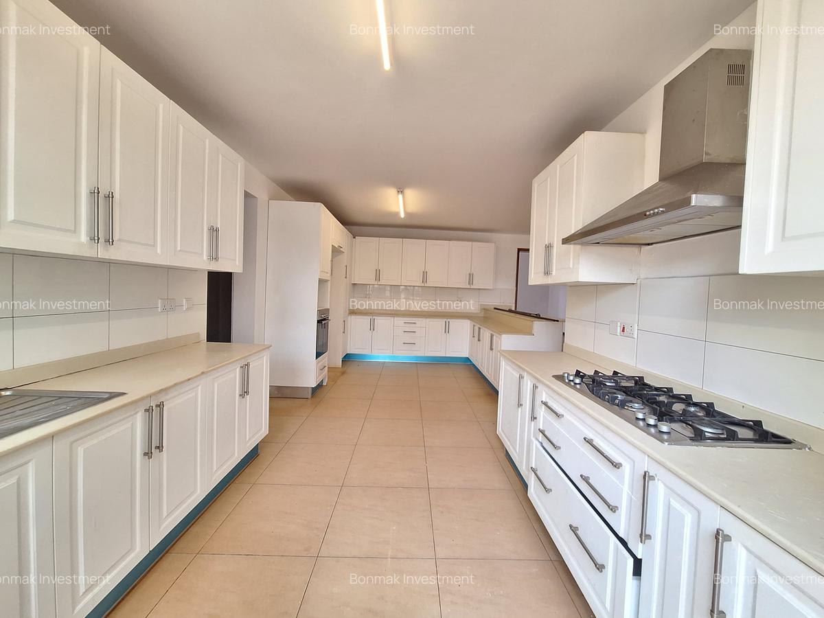 4 Bed Townhouse with En Suite at Kitusuru Ridge - 5