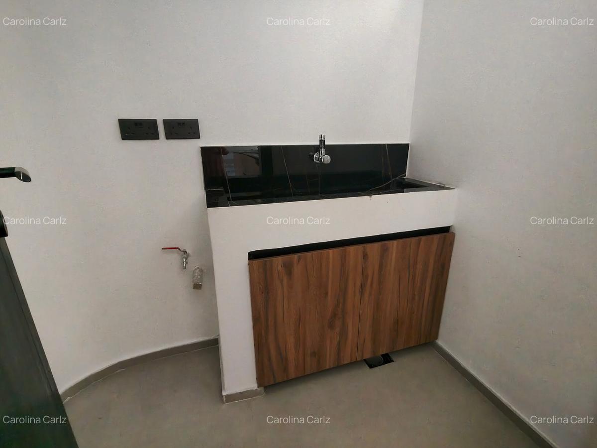 2 Bed Apartment with En Suite at Peponi Road - 12