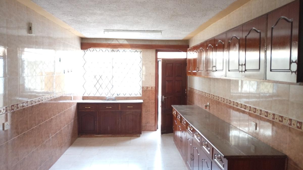 4 Bed Townhouse with En Suite at Kilelesha Estate - 5