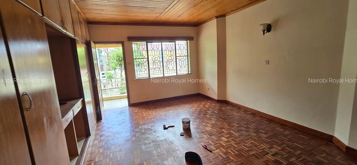 5 Bed Townhouse with En Suite at Lavington Green - 7