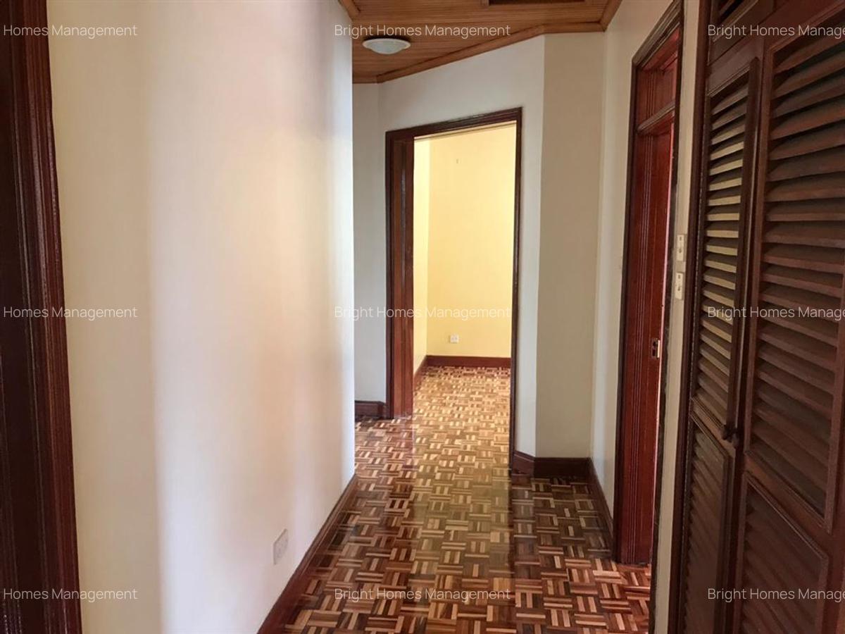 4 Bed Townhouse with En Suite in Lavington - 8