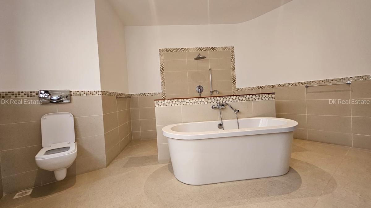 Serviced 3 Bed Apartment with En Suite at Sixth Avenue - 6