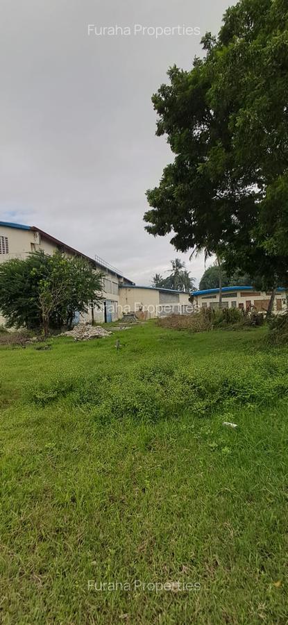 Warehouse in Kikambala - 4