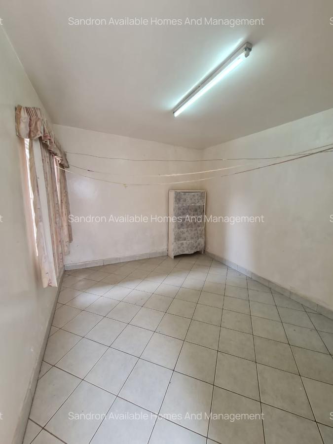 5 Bed Townhouse with Staff Quarters in Brookside - 19