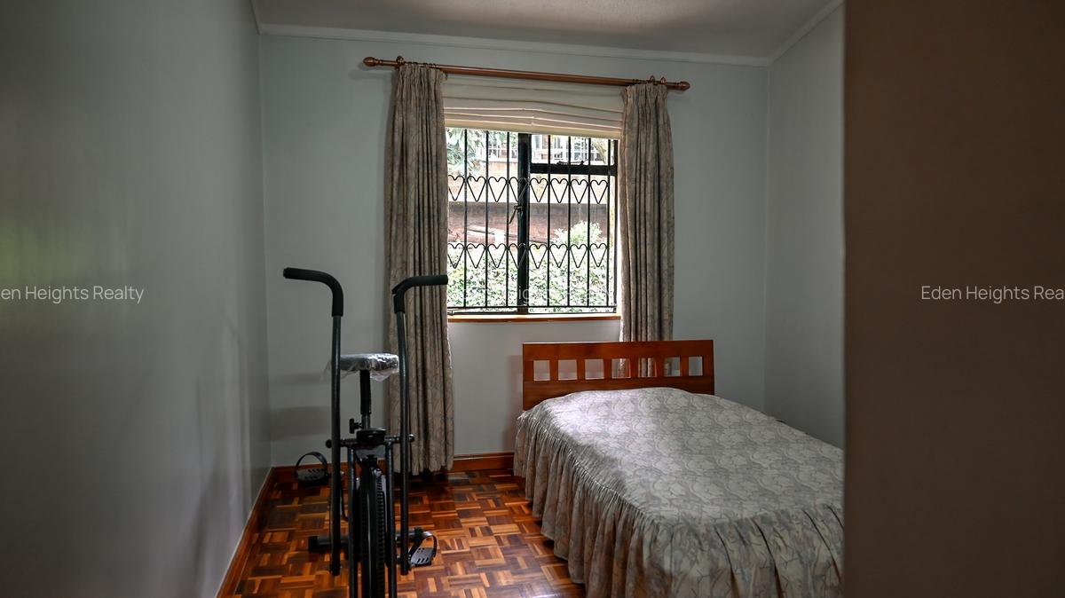 5 Bed House with En Suite at East Church Road - 15