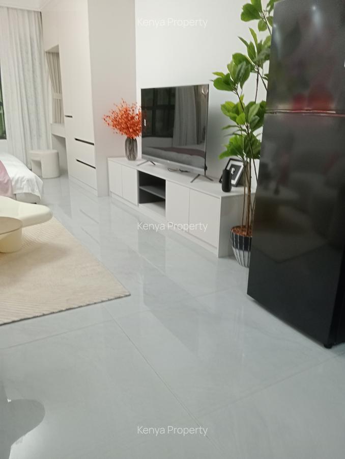 2 Bed Apartment with Swimming Pool at Wood Avenue - 17