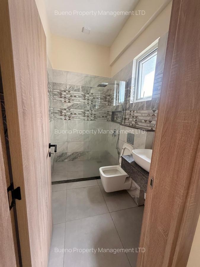 2 Bed Apartment with Swimming Pool in Parklands - 6