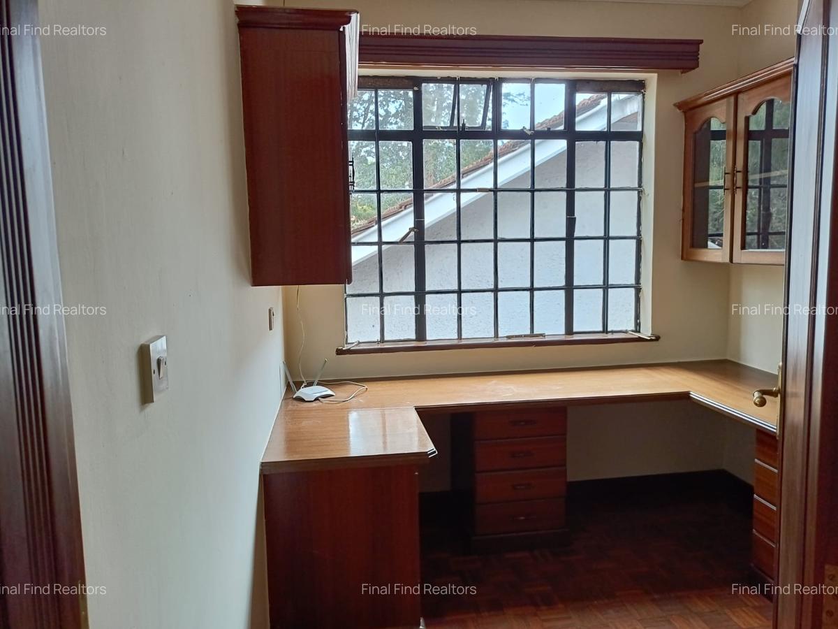 4 Bed House with Garden in Runda - 6