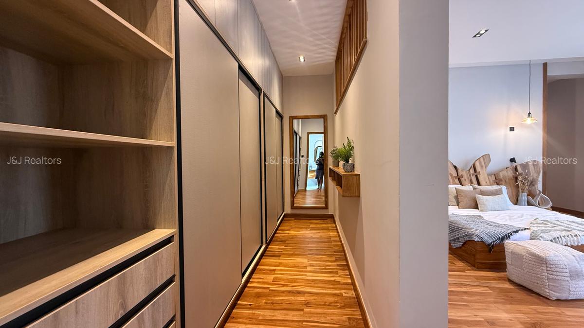 4 Bed Villa with En Suite in Loresho - 18