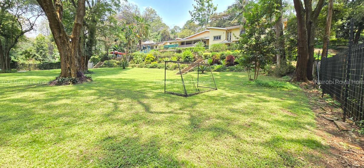 5 Bed House with En Suite at Muthaiga Close - 11