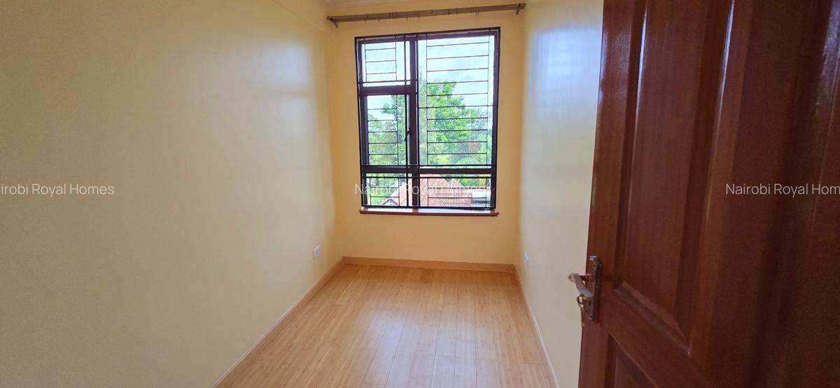 5 Bed Townhouse with En Suite at Lavington Road - 7