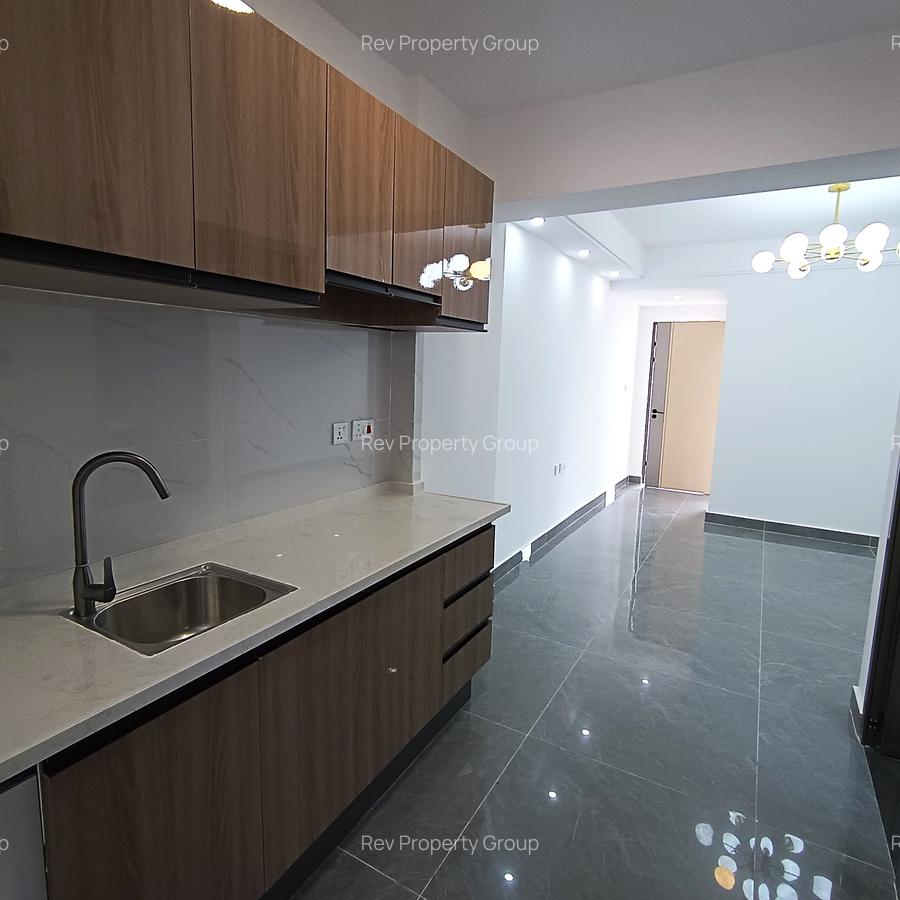 1 Bed Apartment with Gym in Riverside - 4