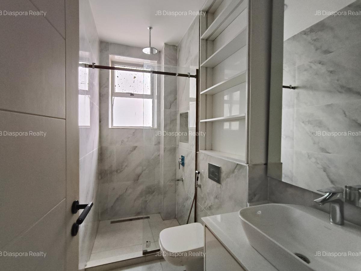 4 Bed Apartment with En Suite at General Mathenge - 16