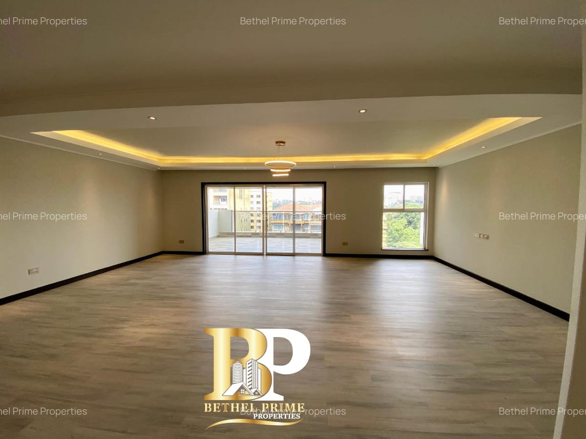 3 Bed Apartment with En Suite in Riverside - 14