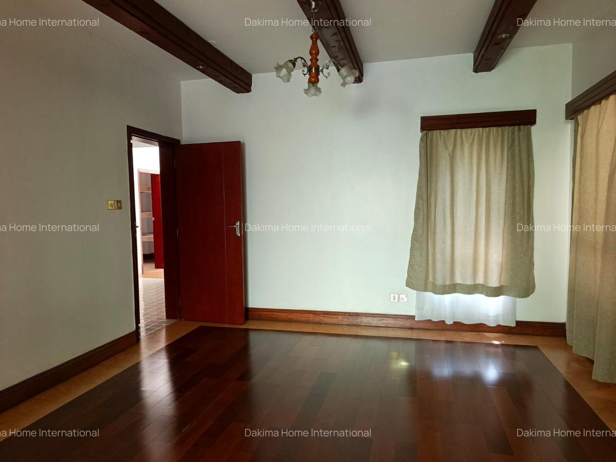 5 Bed Townhouse with En Suite in Runda - 6