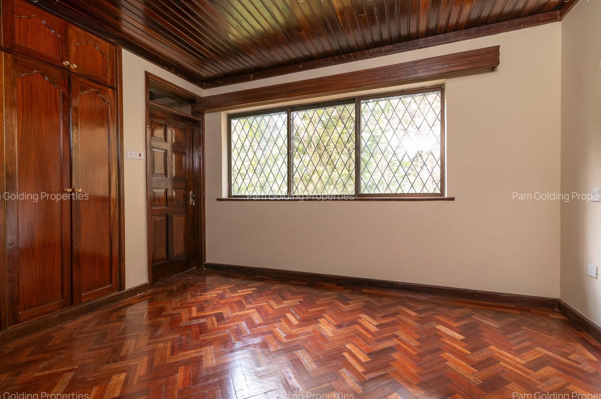 4 Bed House with En Suite in Karen - 16