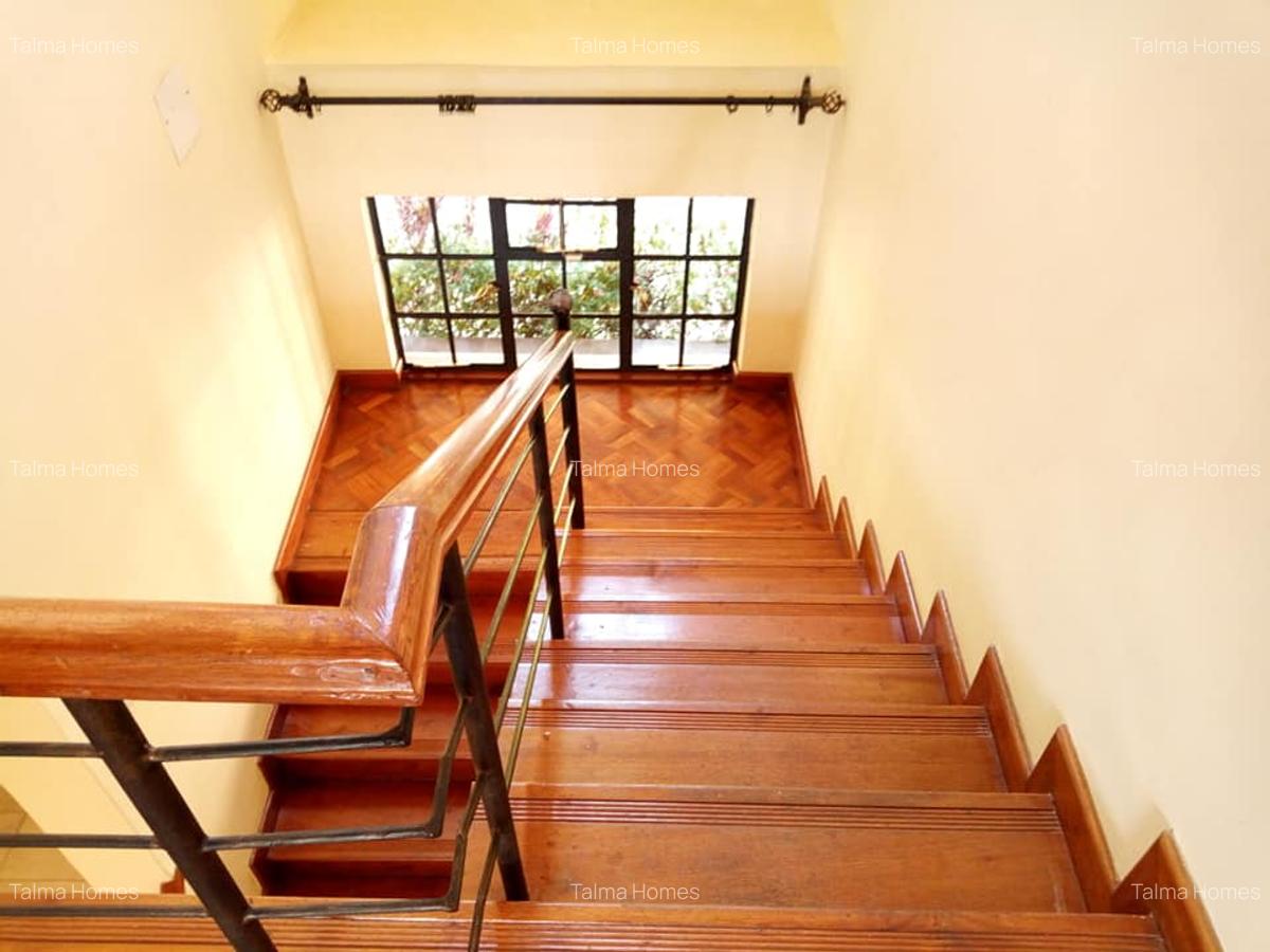 4 Bed Townhouse with En Suite at Off Convent Drive - 8