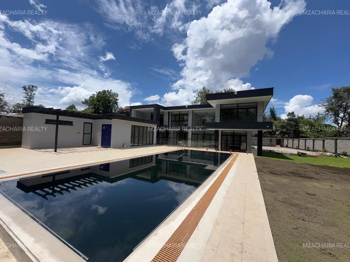 4 Bed Villa with En Suite in Nyari - 2