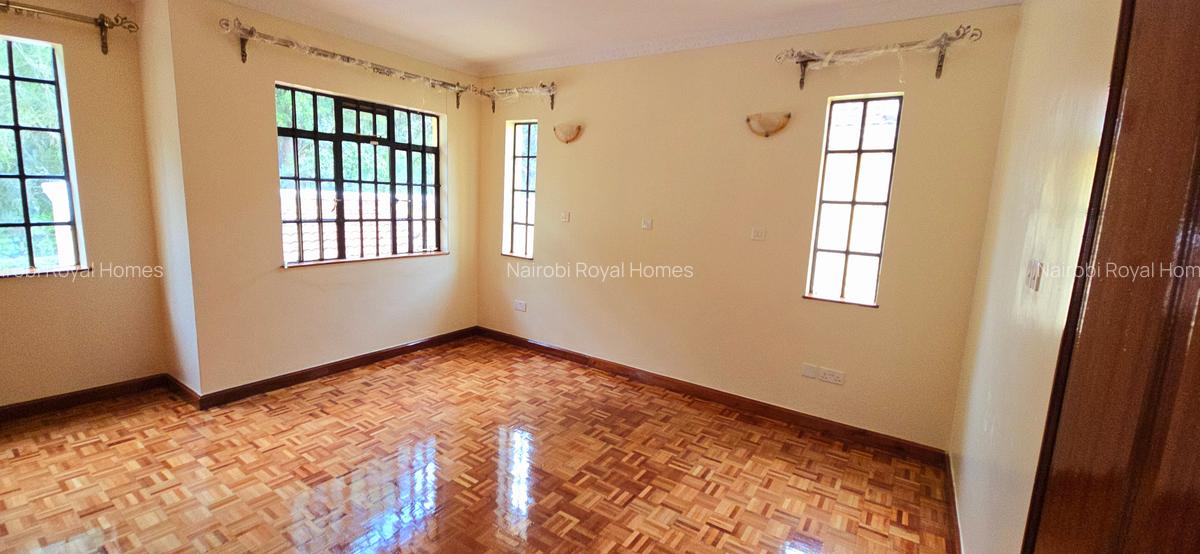 4 Bed Townhouse with En Suite at Lavington Convent - 17
