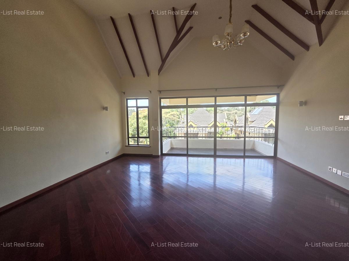 5 Bed Townhouse with En Suite at Convent Drive - 12