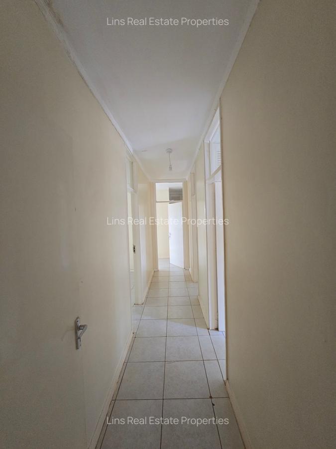 4 Bed House with En Suite in Loresho - 11