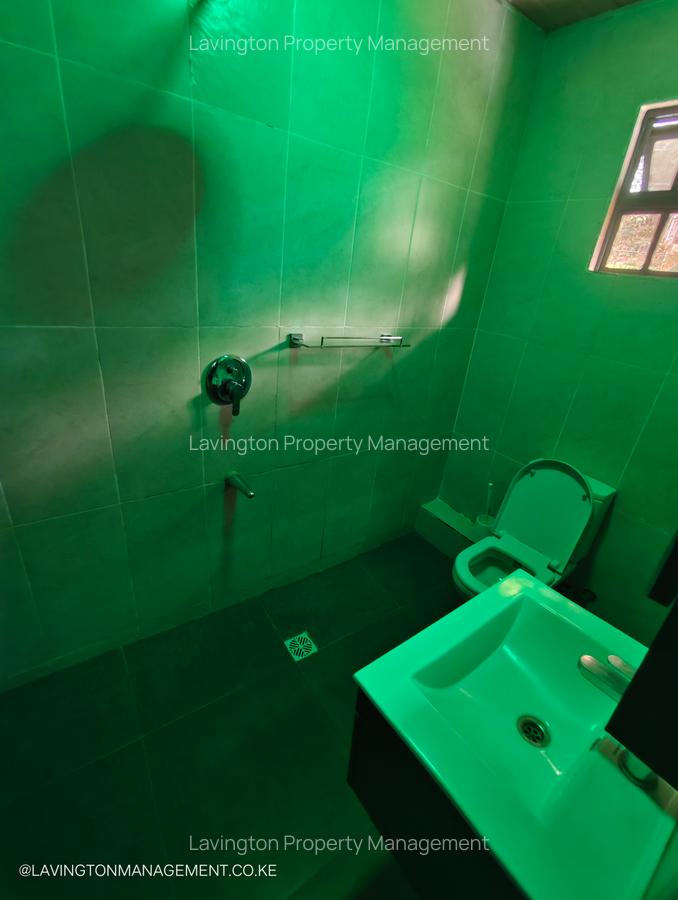 4 Bed House with En Suite at Giraffe Centre - 14