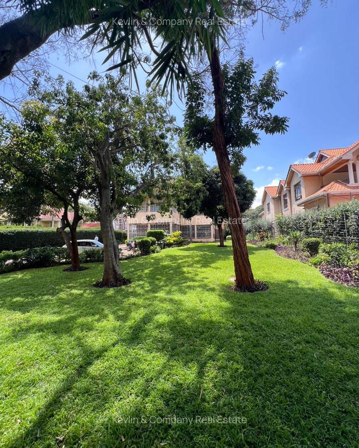 5 Bed Villa with En Suite in Runda - 2