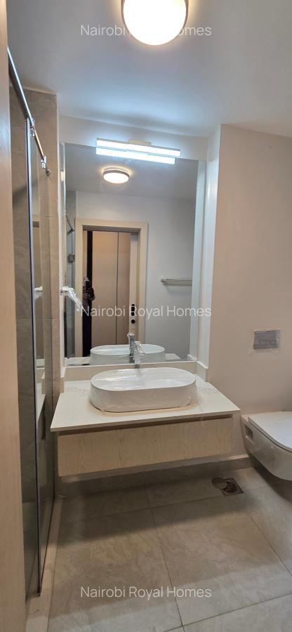 5 Bed Townhouse with En Suite at Lavington Green - 19