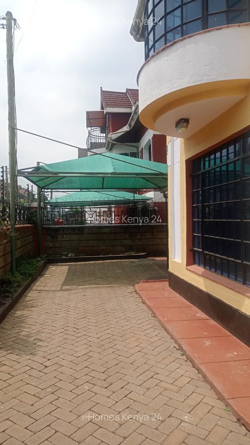 5 Bed House in Banana - 5