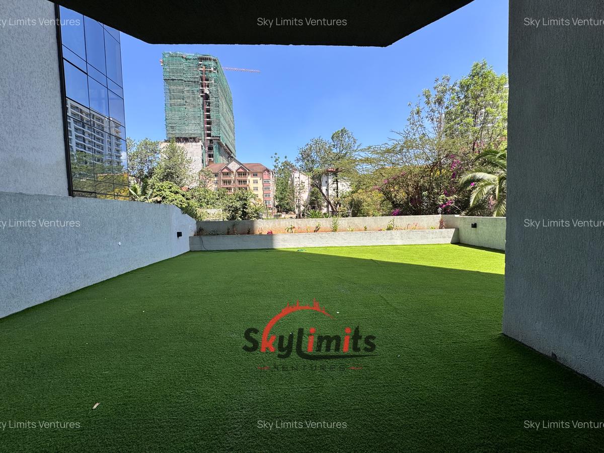 2 Bed Apartment with En Suite in Westlands Area - 3