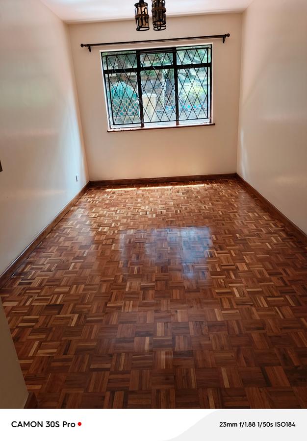 4 Bed Apartment with En Suite at Lavington - 11 4 Bed Apartment with En Suite at Lavington - 11