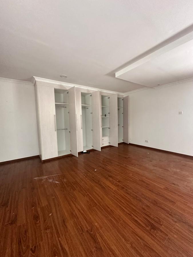 5 Bed Townhouse with En Suite in Runda - 9